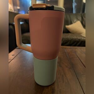 BrüMate 35 oz muv travel cup with handle in color Eclipse